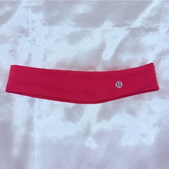Lululemon Womens Luxtreme Training Headband Thin Sonic Pink Grippy Athletic - Picture 5 of 10